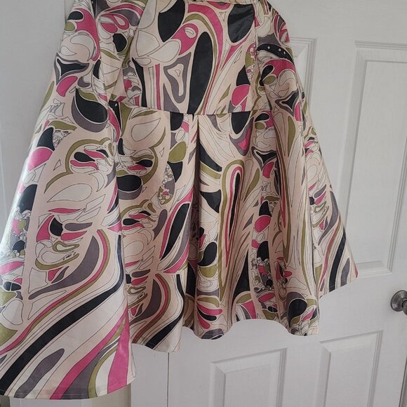 Peggy Shepard Custom Clothing Funky Rain Cape - Picture 5 of 5